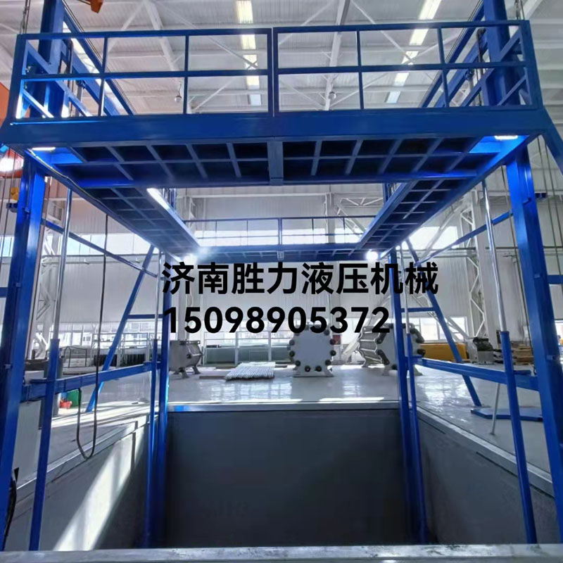 載重5噸特殊導(dǎo)軌式升降機(jī)2臺(tái)安裝完畢！